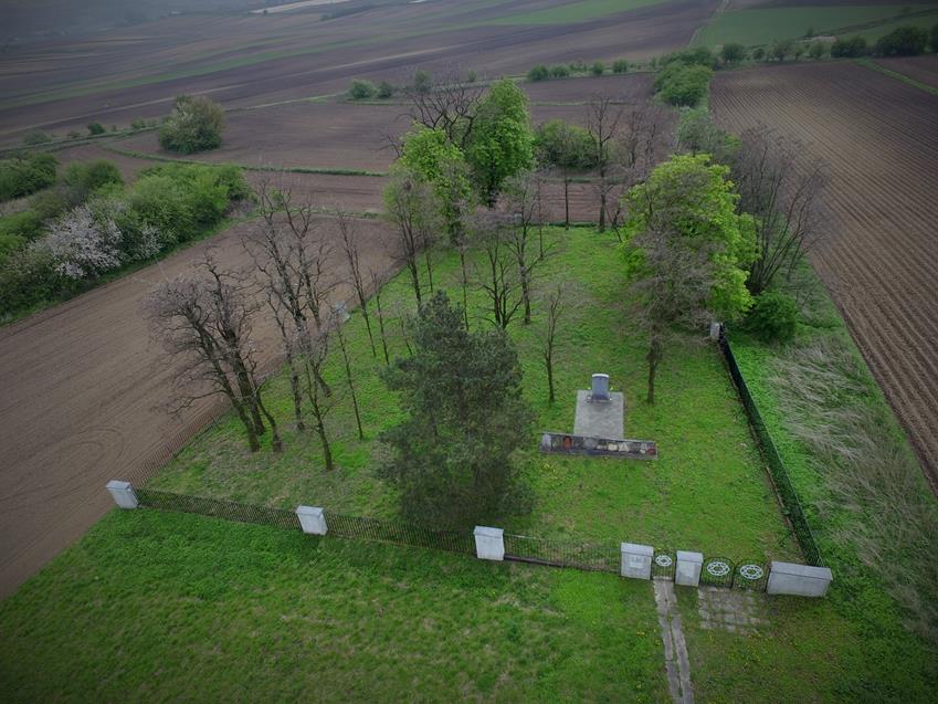 Cmentarz żydowski w Proszowicach (3).JPG
