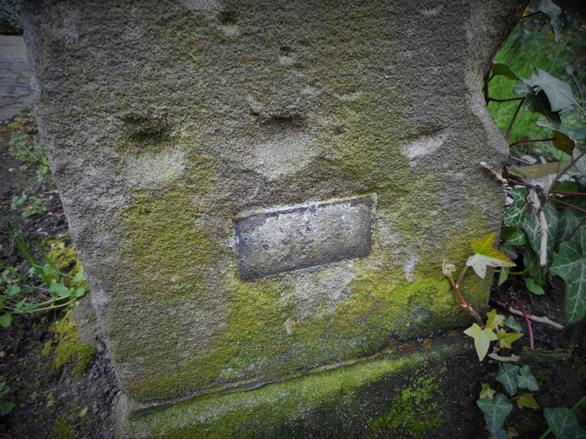 Grobowiec rodziny Lobethal (2).JPG