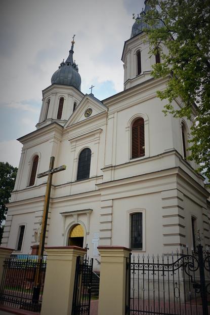 Kościół w Słomnikach (1).JPG