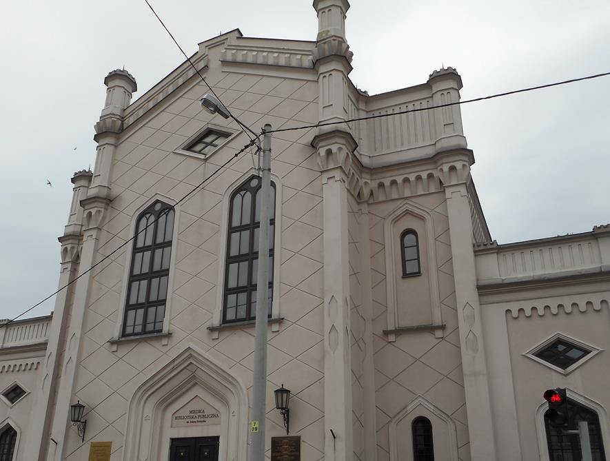 2. Wielka Synagoga w Piotrkowie Trybunalskim.JPG