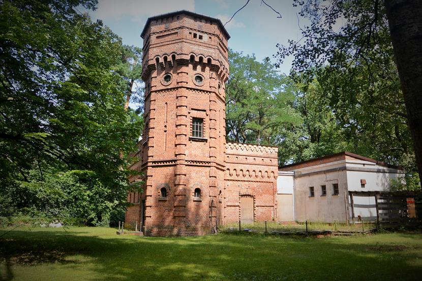 Konstancińska wieża wodna (2).JPG