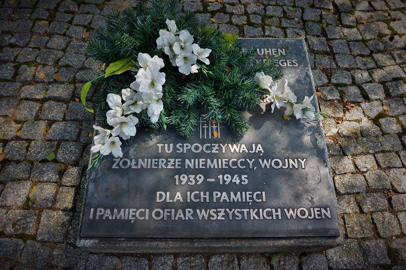 Cmentarz żołnierzy niemieckich (4).JPG
