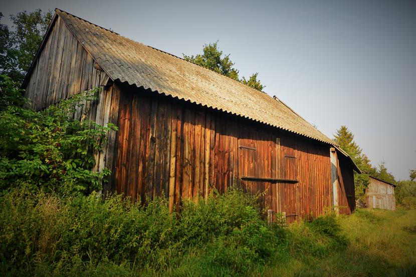 Lelów - stare stodoły (1).JPG
