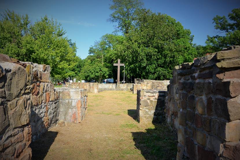 Wieluń - ruiny kościoła (8).JPG