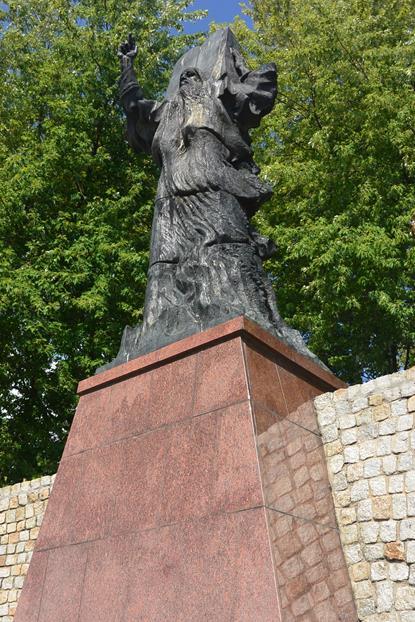 Pomnik Dekalogu (3).JPG