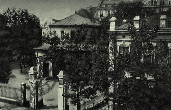 Synagoga Praska przed II wojną światową.jpg