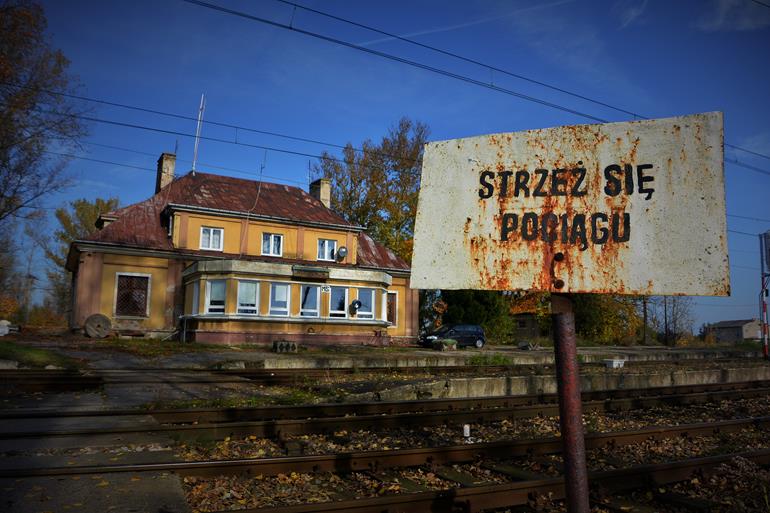Mszczonów - stacja kolejowa (1).JPG