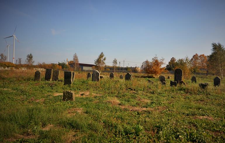 Cmentarz żydowski w Mszczonowie (17).JPG