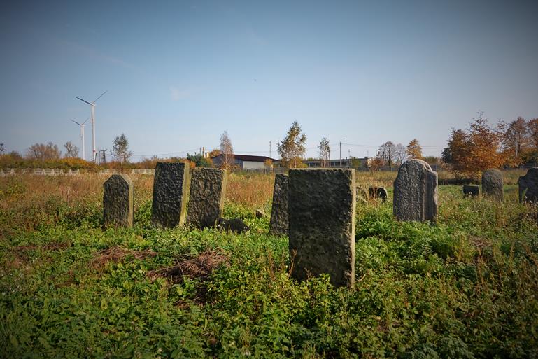 Cmentarz żydowski w Mszczonowie (19).JPG