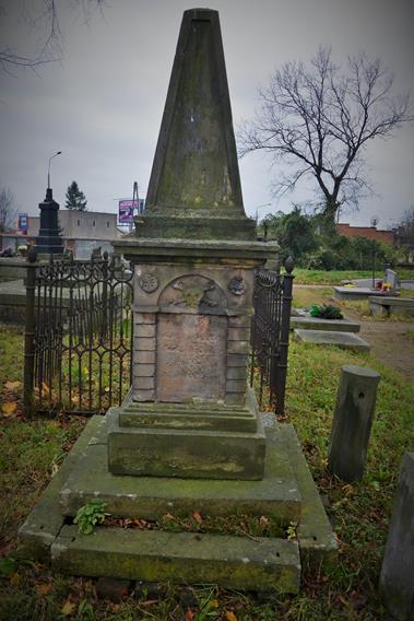 Cmentarz ewangelicki (31).JPG