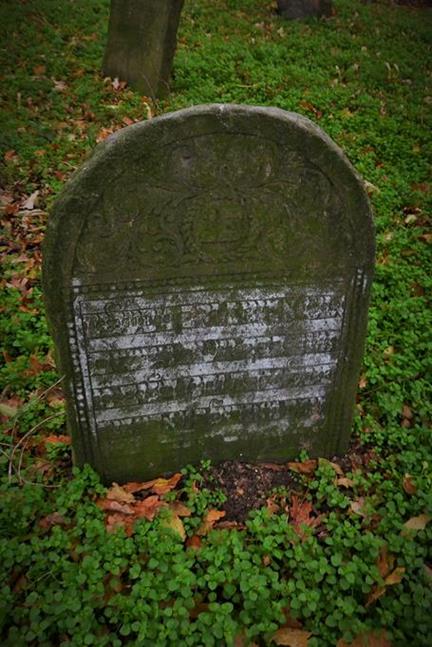 Na cmentarzu żydowkim (50).JPG