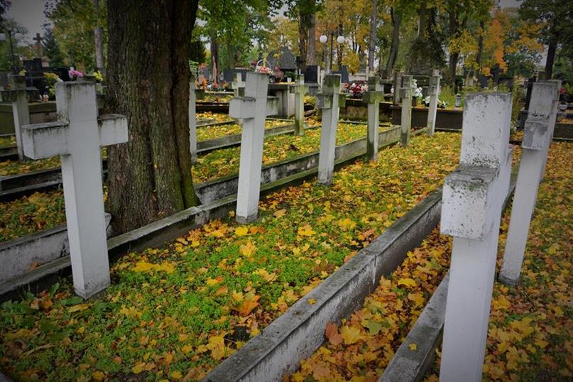 Groby polskich żołnierzy (5).JPG