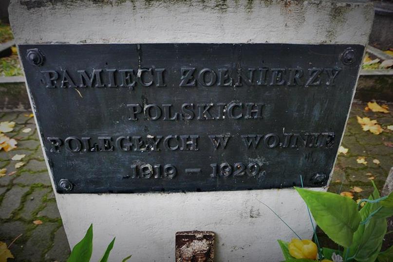 Groby polskich żołnierzy (9).JPG