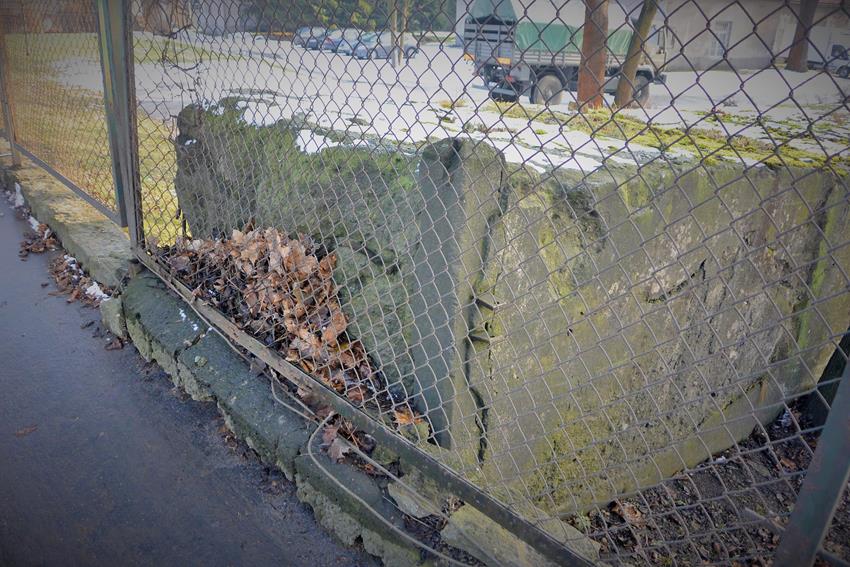 Mur przeciwpancerny (4).JPG