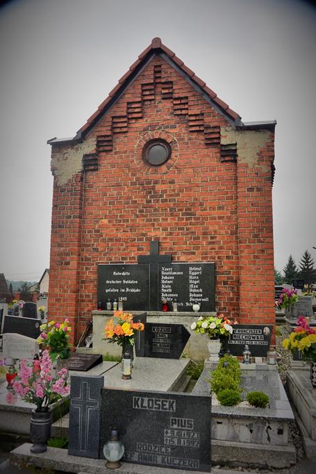 Lubomia - grób żołnierzy niemieckich (3).JPG