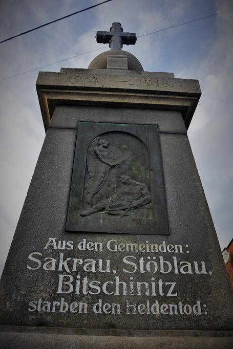 Pomnik poległych i zaginionych (3).JPG
