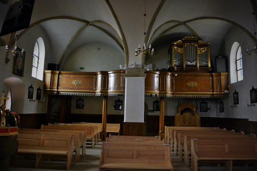 Wnętrze kościoła (10).JPG