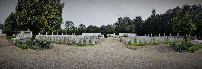 Cmentarz żołnierzy włoskich (8).JPG