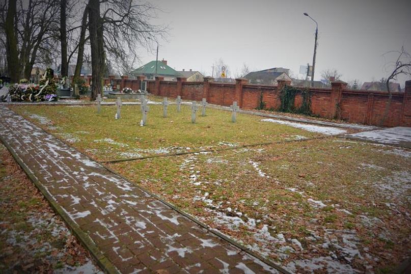 Cmentarz żołnierzy polskich,poległych w wojnie polsko - bolszewickiej (2).JPG