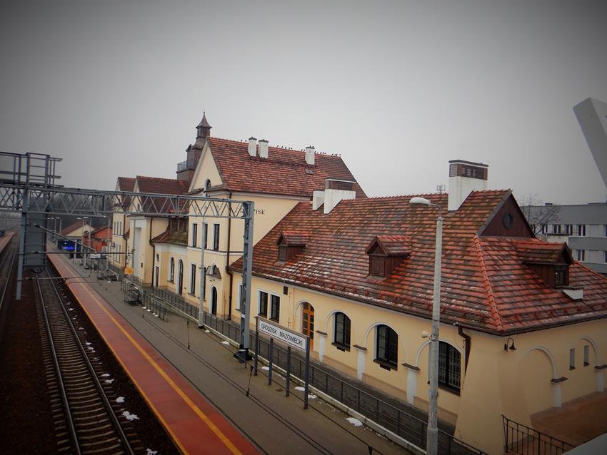Dworzec w Grodzisku Mazowieckim (1).JPG