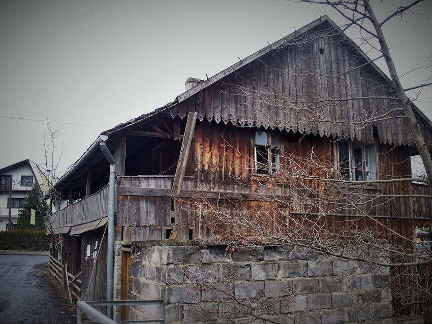 Stary dom w Wiśniowej (18).JPG