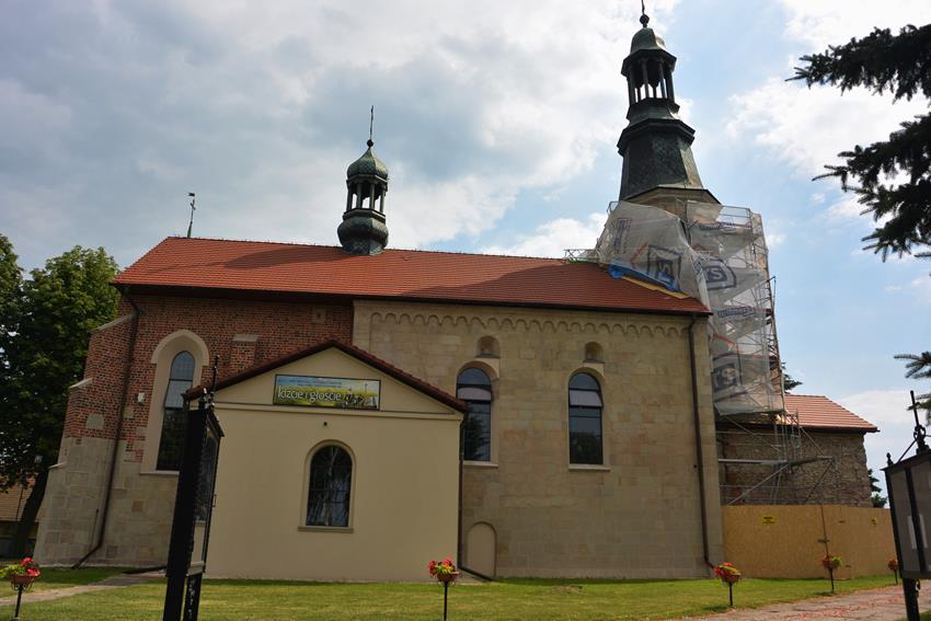 Prandocin - romański kościół pw. Świętego Jana Chrzciciela (1).JPG
