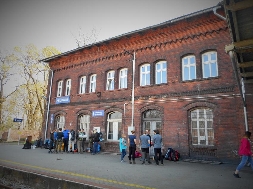 Dworzec kolejowy w Prudniku (9).JPG