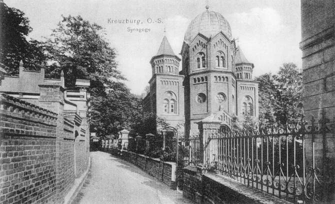 Synagoga w Kluczborku (1).jpg