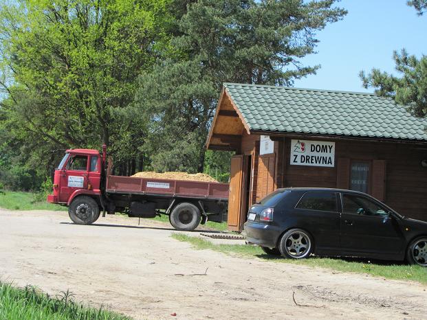 Żywy dowód na to, że kopalnia piasku wciąż działa.JPG