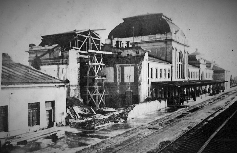 Dworzec po eksplozji (1).jpg