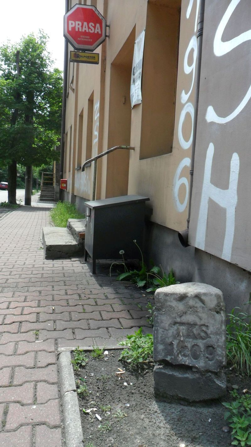 kamien na www Milowice.JPG