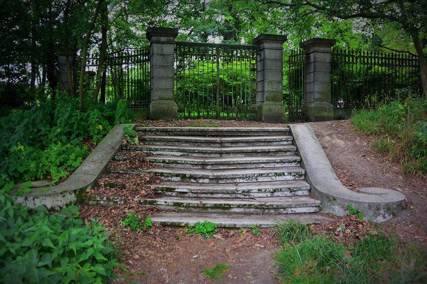 Ogrodzenie, brama i schody (1).JPG