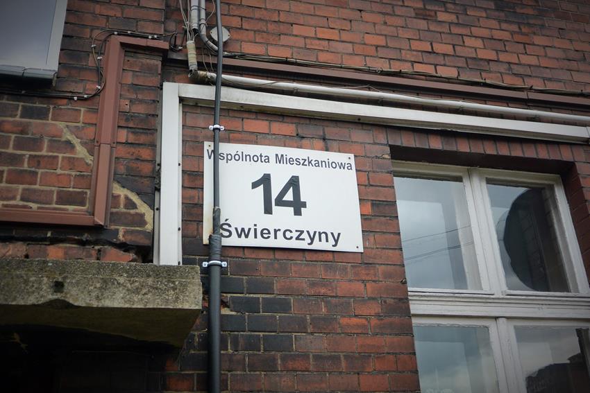 Ulica Bernarda Świerczyny 14 (4).JPG