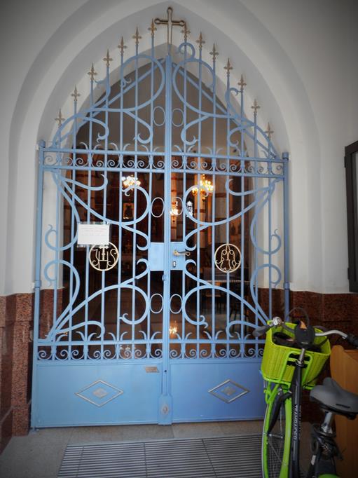 Brama w kościele pw. Świętej Barbary (2).JPG