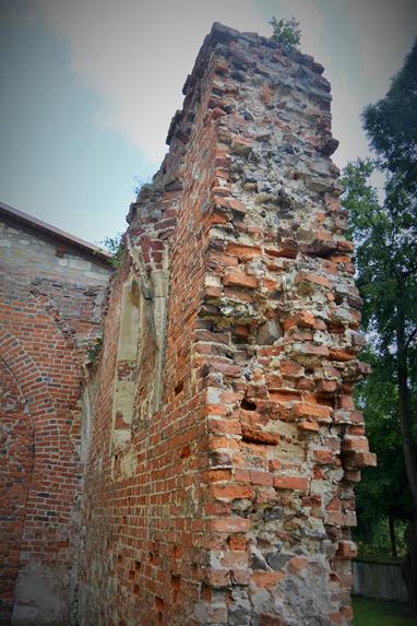 Ruiny klasztoru (9).JPG
