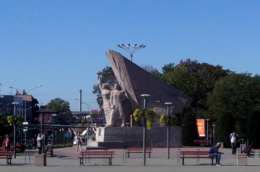 Pomnik Bohaterom Czerwonych Sztandarów - fot. 01.JPG