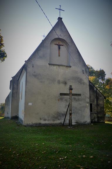 Kościół pw. Wszystkich Świętych (2).JPG