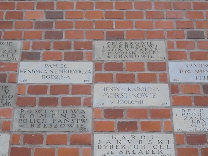 Wawel cegielka rodziny Henryka Sienkiewicza.JPG