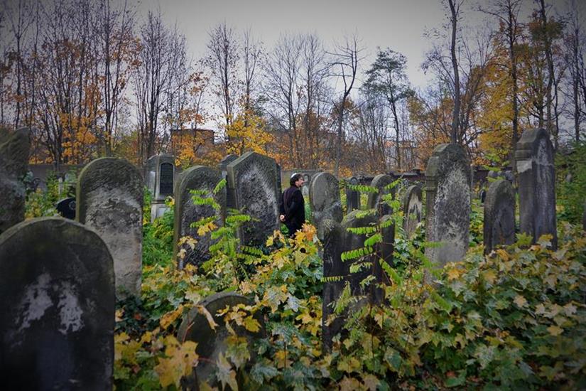 Cmentarz żydowski w Zawierciu (22).JPG