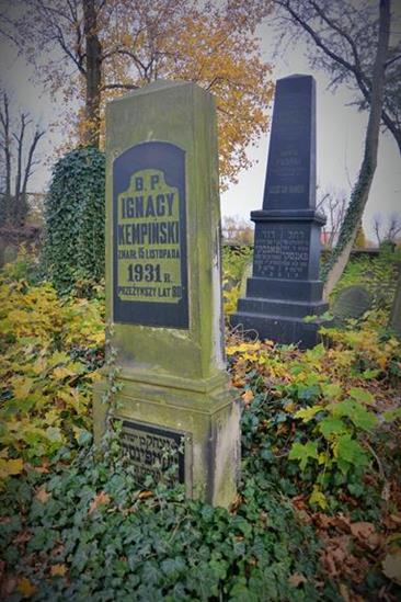 Cmentarz żydowski w Zawierciu (49).JPG