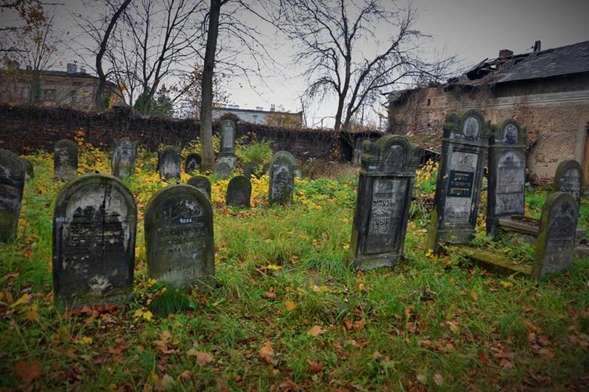 Cmentarz żydowski w Zawierciu (67).JPG
