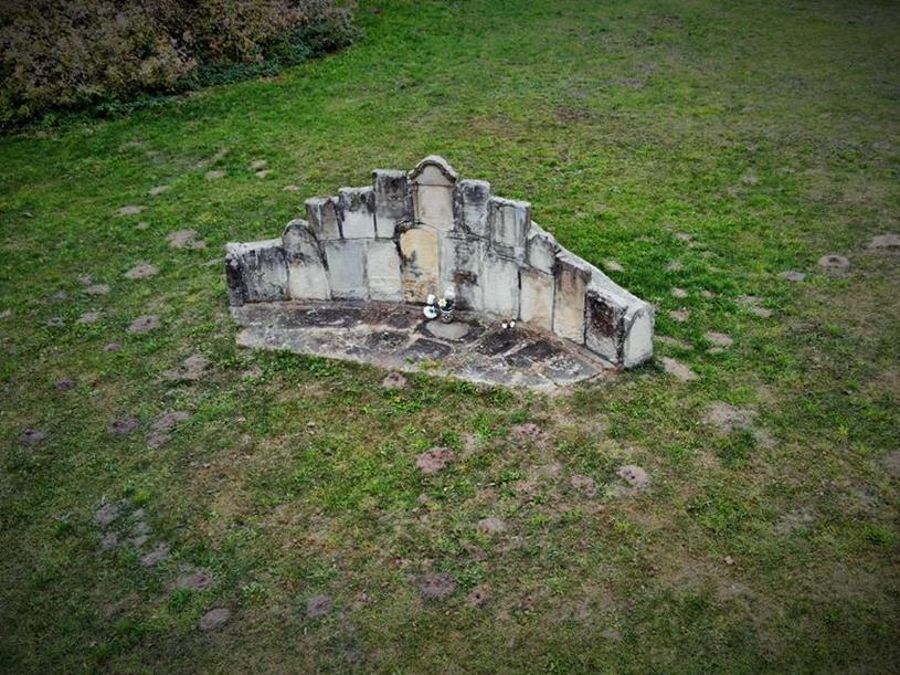 Cmentarz żydowski w Dębicy (16).JPG