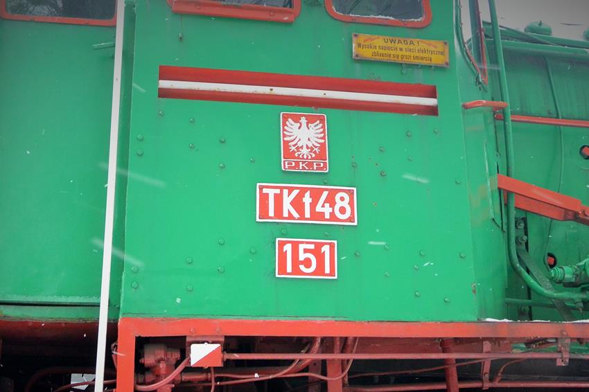 Zabytkowa lokomotywa (4).JPG