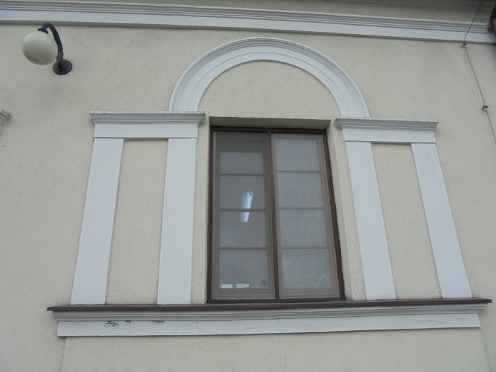 Wadowice dwor dekoracja okna.JPG