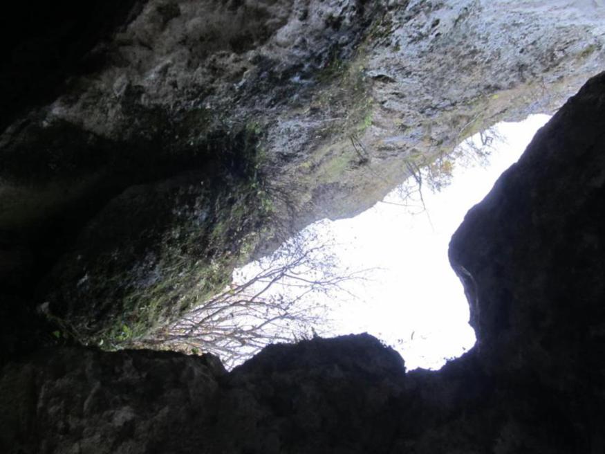 Jaskinia Jasna koło Smolenia (1).jpg