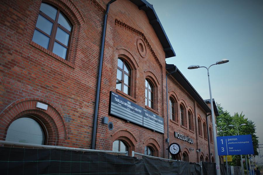 Dworzec w Wodzisławiu Śląskim (5).JPG