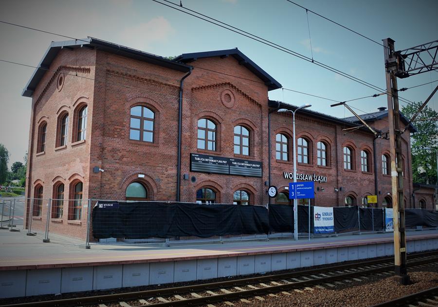 Dworzec w Wodzisławiu Śląskim (7).JPG