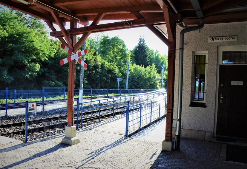 Dworzec kolejowy  w Polanicy - Zdroju (4).JPG