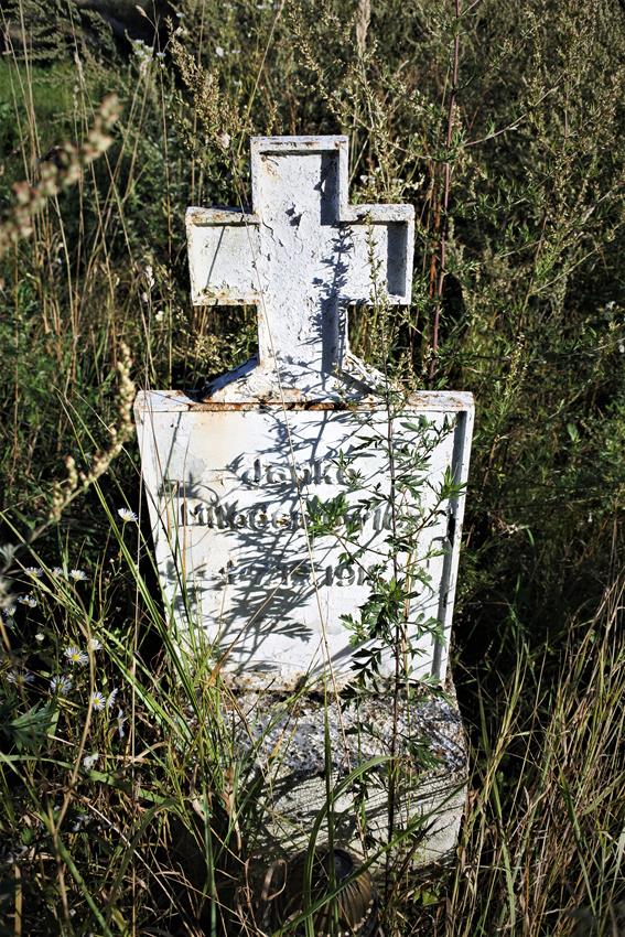 Kwatera wojenna na cmentarzu  (4).JPG