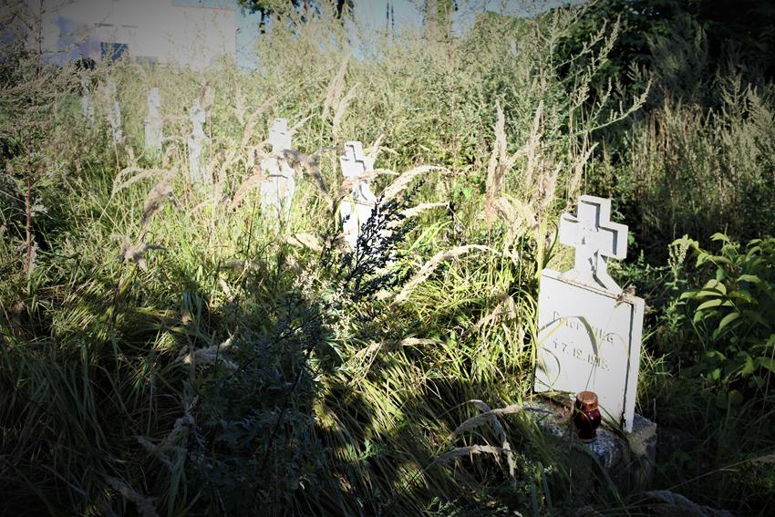 Kwatera wojenna na cmentarzu  (10).JPG